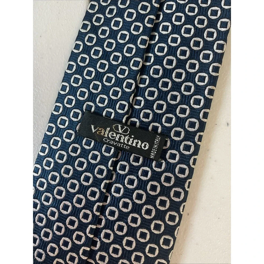 Vintage VALENTINO Cravatte Mens Tie Navy with Dots 100% Silk, Made In Italy EUC!